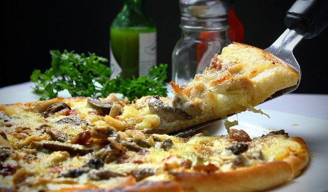 Pizza è felicità, ancor di più adesso